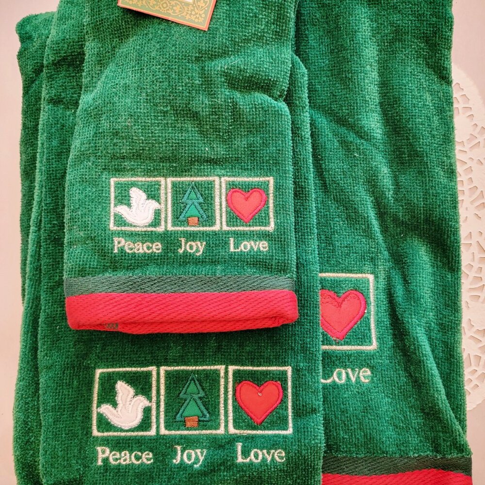 Vintage 3 Pc. Set Christmas Holiday Towels, Made in Thailand by Jay Franco
